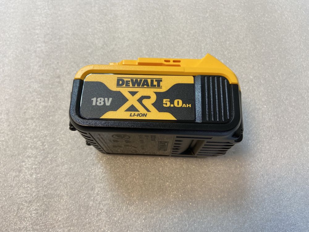 Acumulator DCB184, XR 18V, 5Ah, ORIGINAL DeWalt, drumeție, NOU.