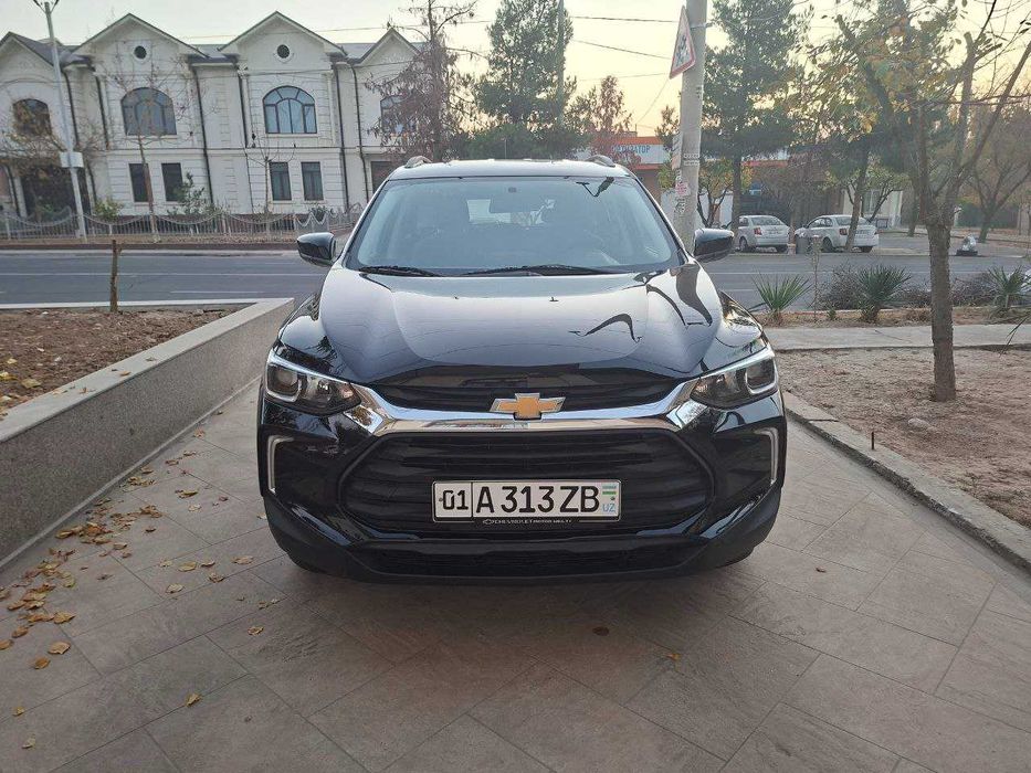 Tracker 2 LS / Пробег 15 000 / Родная краска / Состояние новой