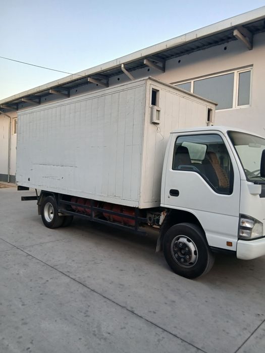 Isuzu yuk mashinasi