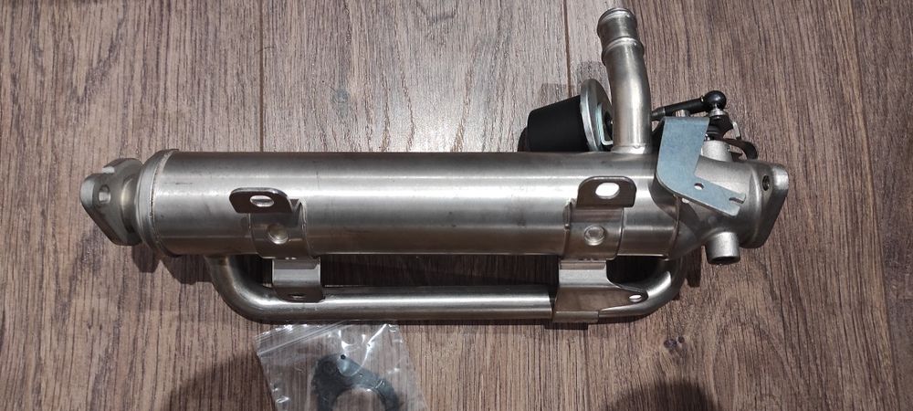 НОВ!! EGR охладител VW AUDI Seat Shkoda mitsubishi