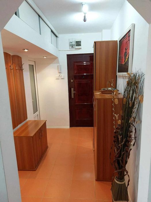 Închiriere apartament cu doua camere!
