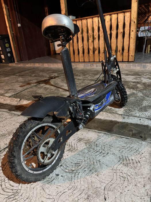 Vand trotineta electrica