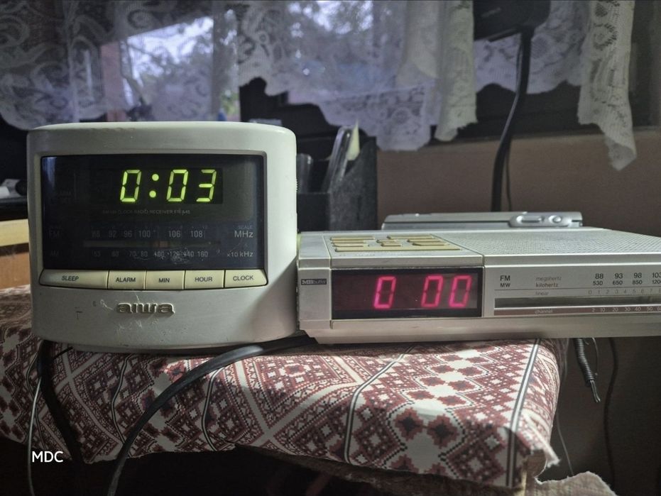 Vând 3 radiouri digitale aduse din Germania