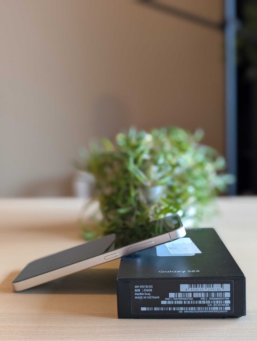 Samsung Galaxy S24, 256GB, Marble Gray, full box, în garanție