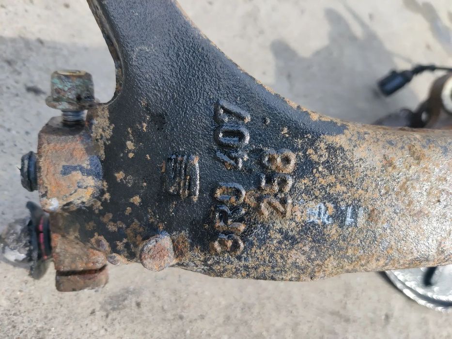 Fuzeta cu rulment fata stanga dreapta Seat Exeo Audi A4 3R0407257 58