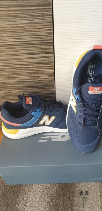 Adidasi New Balance NOI