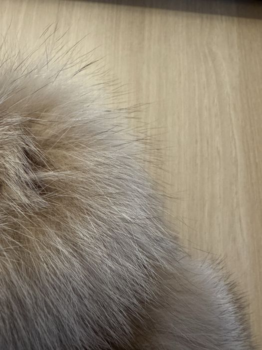 Чисто ново бежаво-кафяво палто косъм от лисица