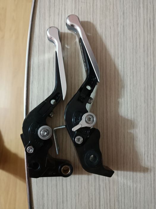 Oglinzi și leviere frînă, ambreiaj moto