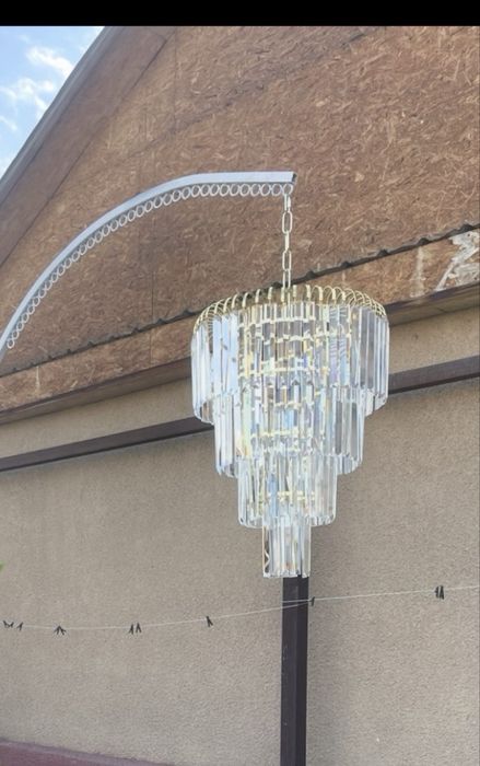 Продам две хрустальные люстры