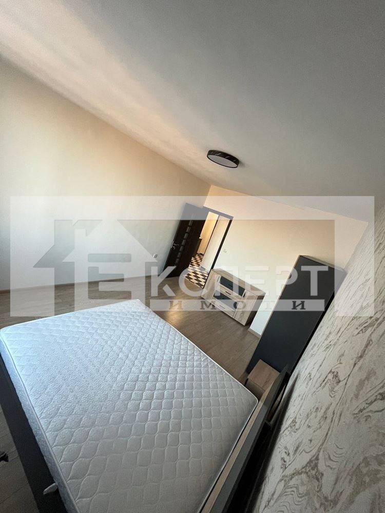 Продава се Двустаен апартамент в Пловдив, Изгрев - 80 кв.м за 1050 €/кв.м - Снимка #3