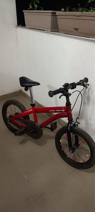 Велосипедът land rover за деца
