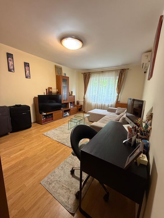 Apartament de inchiriat
