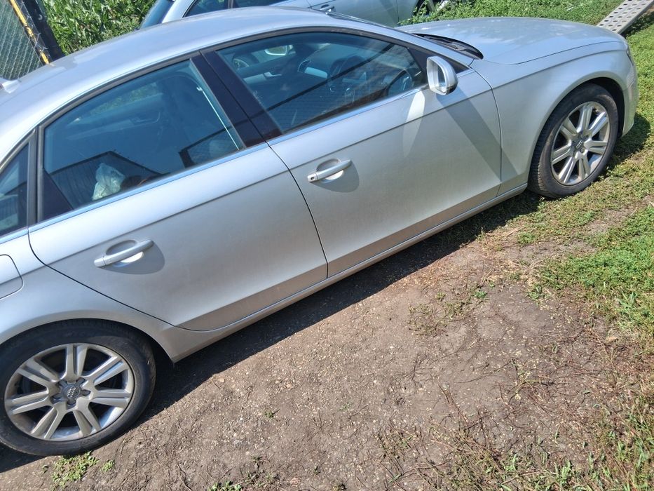 Dezmembrez audi a4 b8 2.0 tdi  CAGB  cutie manuala interior textil