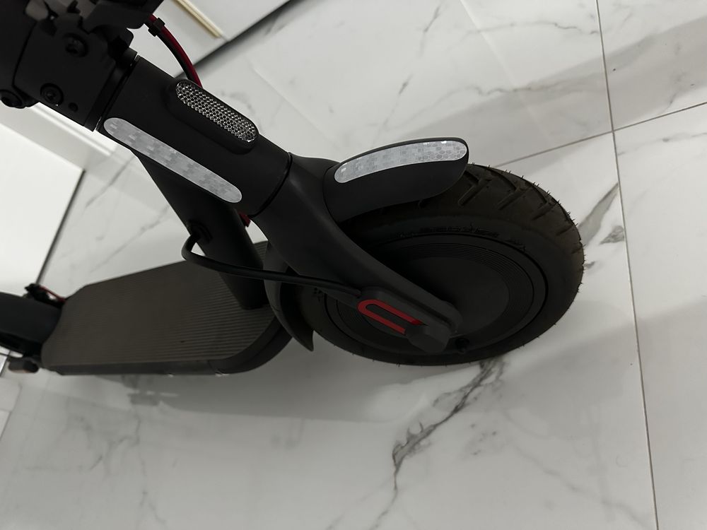Trotineta Xiaomi electric scooter 4