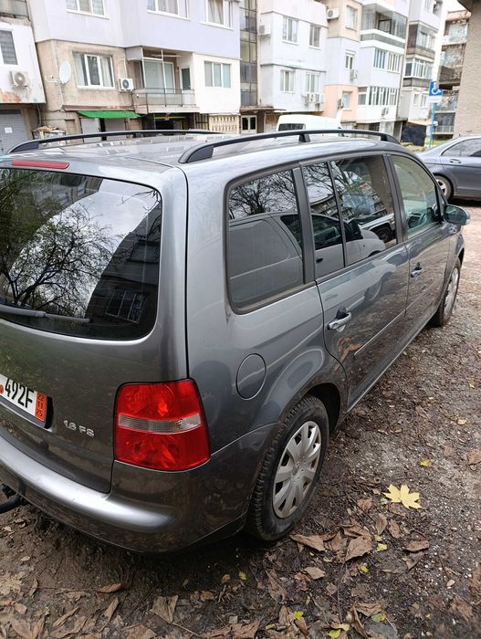 продава се vw touran 1.6 benzin