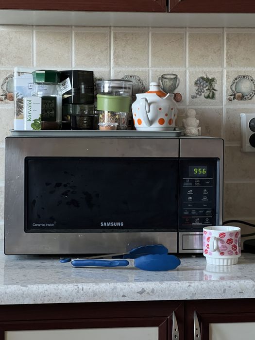 Микроволновка samsung рабочая в отличном состоянии