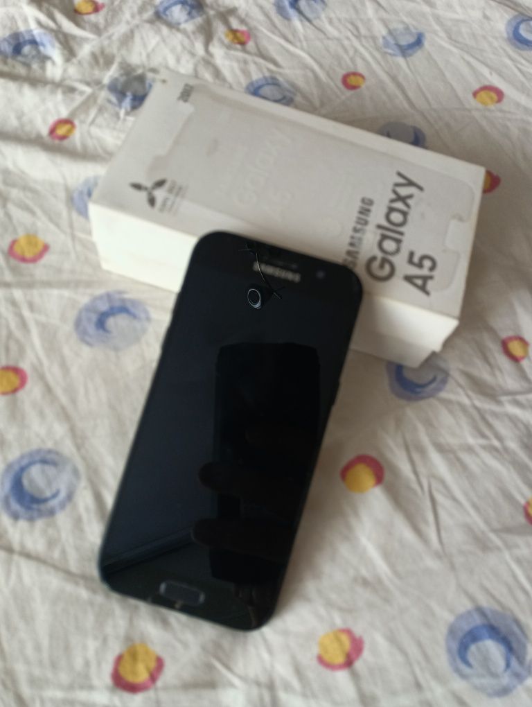 Продам Samsung A5