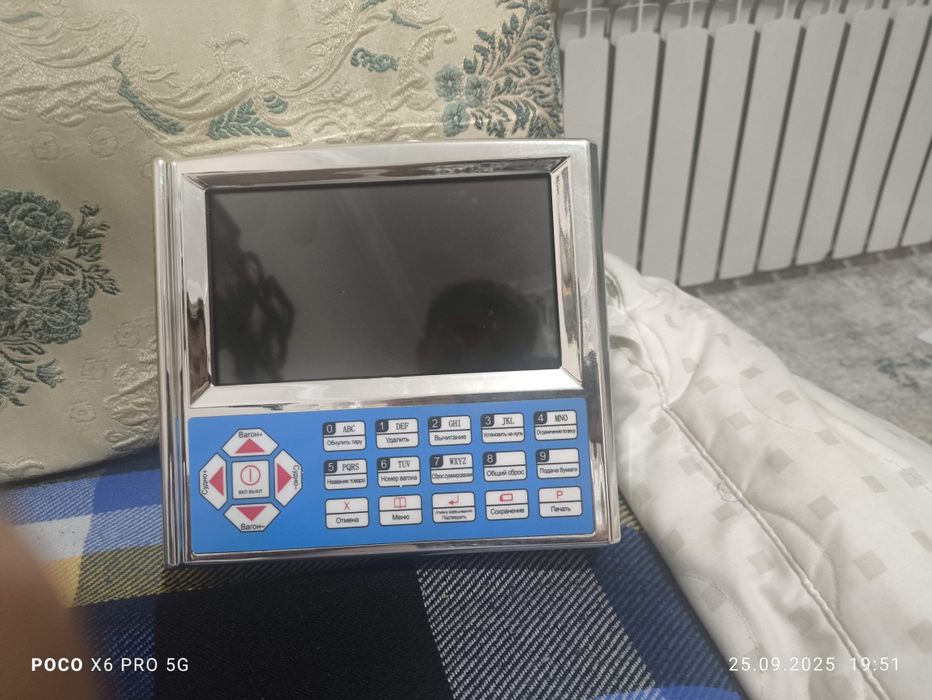 Продам весы на погрузчик.  Производство КНР.  Состояние новое