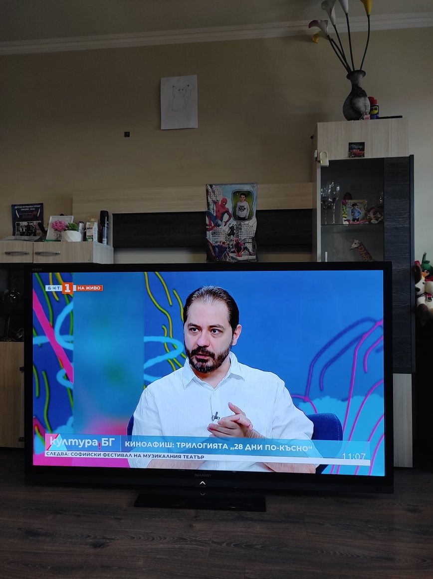 Лед Телевизор SHARP 70 инча 3D