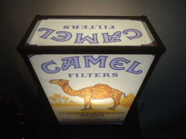 CAMEL светеща кутия-ретро.