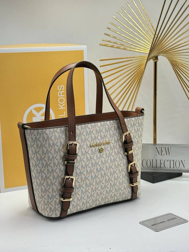 Geanta Michael Kors Noua !!! Dimensiuni 26/21 !!!