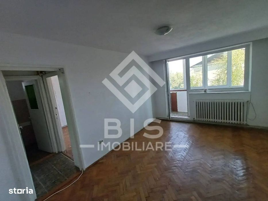 Apartament 3 camere, etaj 4/4