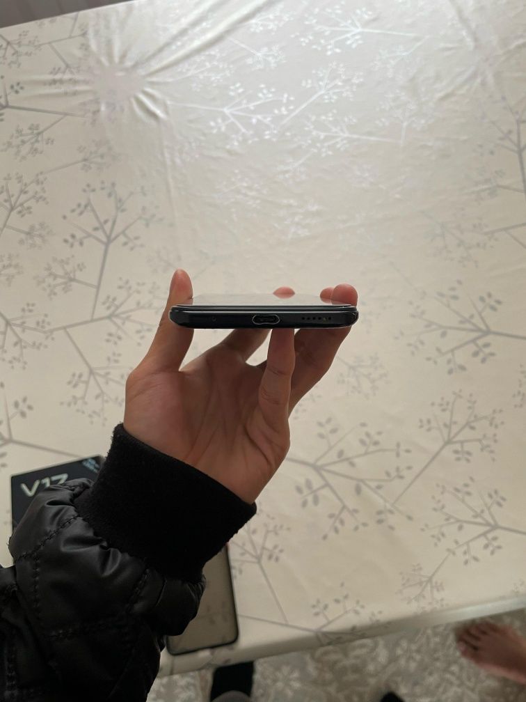 Vivo V17 8 ОЗУ / 128 Гб