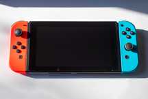 Nintendo Switch / Нинтендо Суич + 42 игри