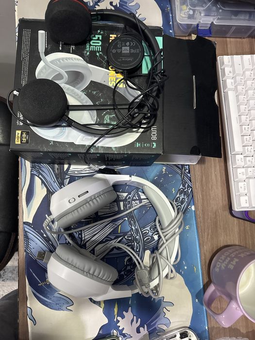 Продам игровой наушники 1+1