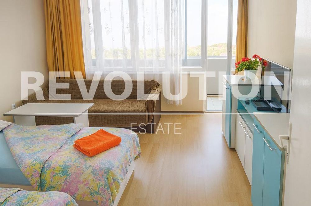 Дава се под наем Тристаен апартамент в Варна, Чайка - 120 кв.м за 500 € - Снимка #3