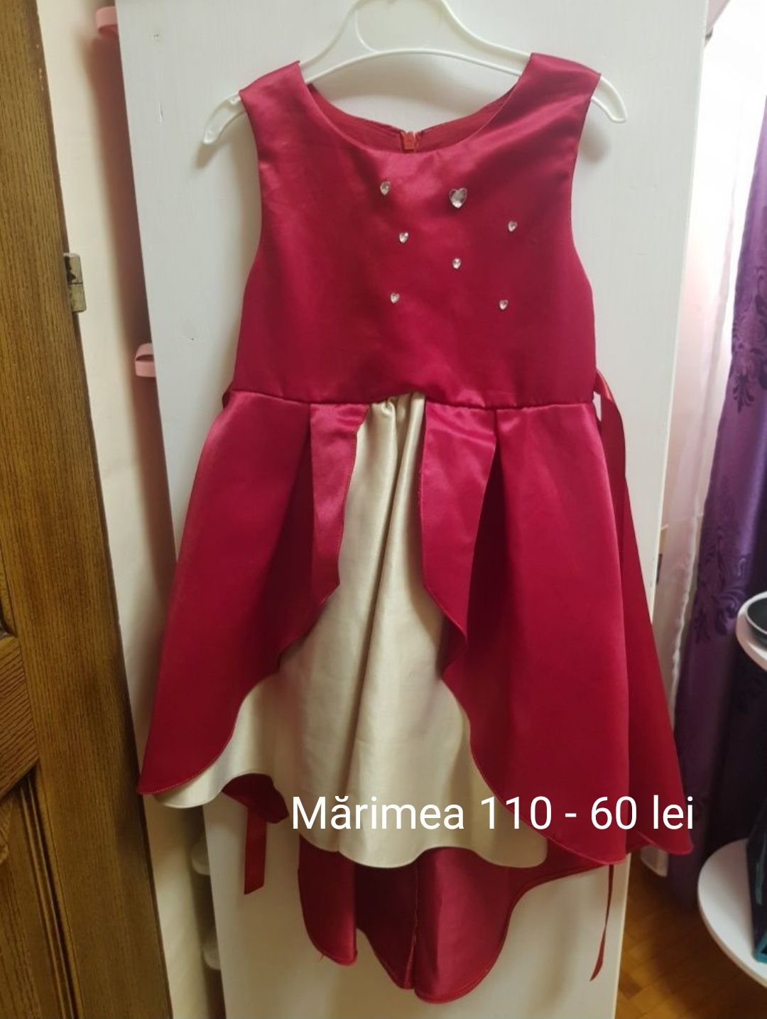 Rochite elegante - marimea 98/104/110