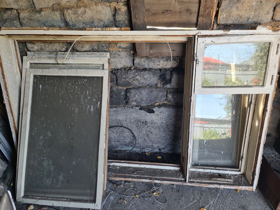 Окно деревянное б/у