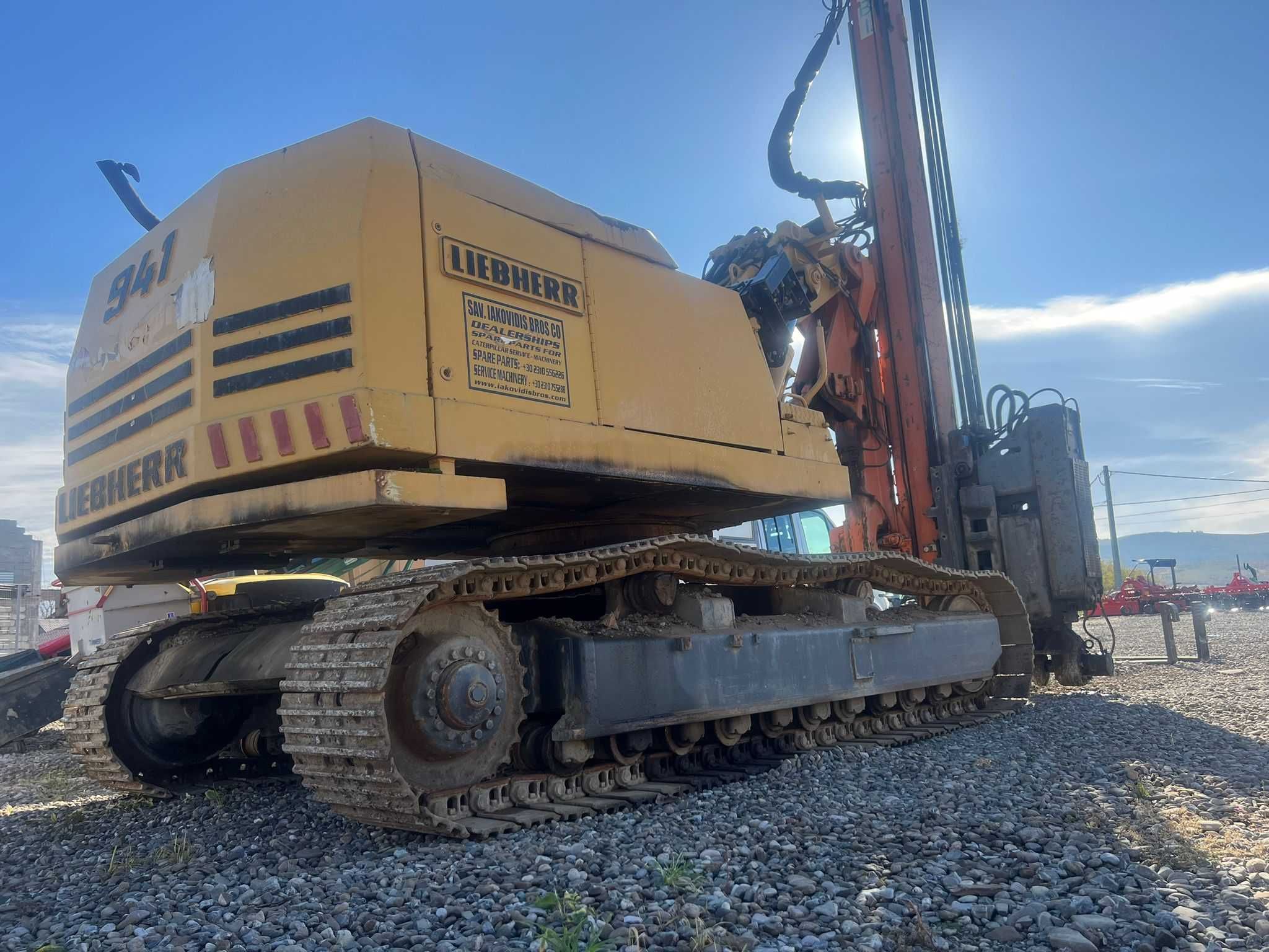Excavator Liebherr 941 cu batator de stalpi ABI - Greutate 38 T