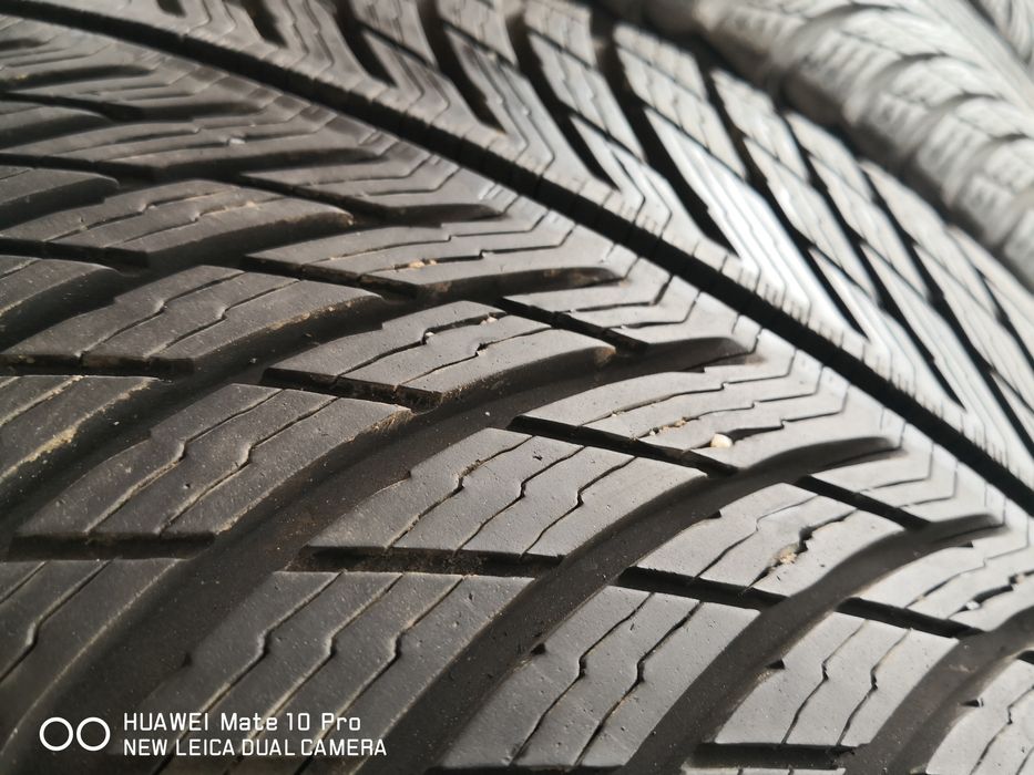 235 60 18 цола гуми като нови Michelin dot21  22