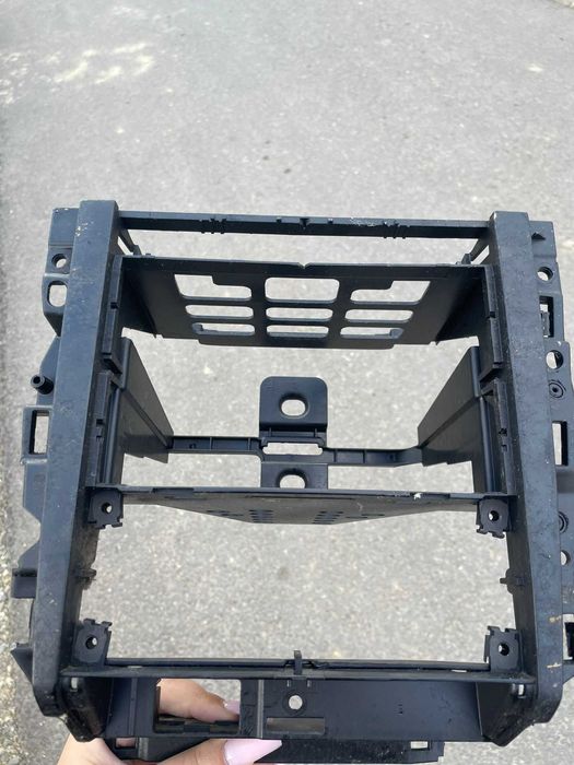 Vand ceasuri vw golf 4 plus casetofon plus suport preț 300lei