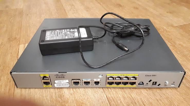 Cısco svitch 24 port маршрутизатор