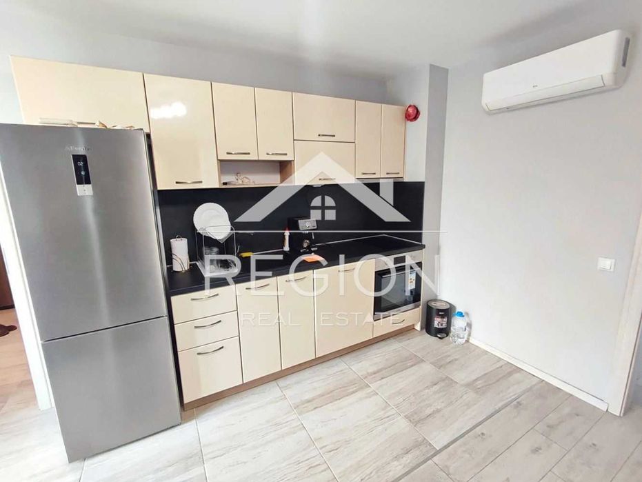 Дава се под наем Двустаен апартамент в Варна, Лятно кино Тракия - 70 кв.м за 561 € - Снимка #1