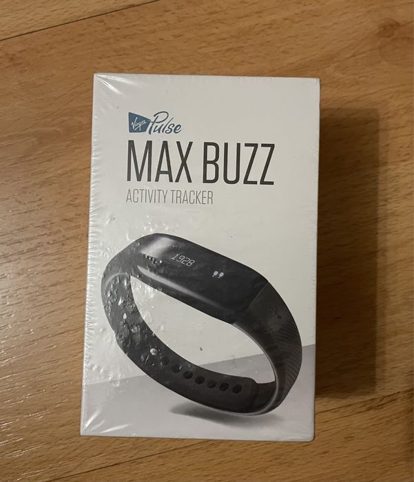 Фитнес браслет Max Buzz