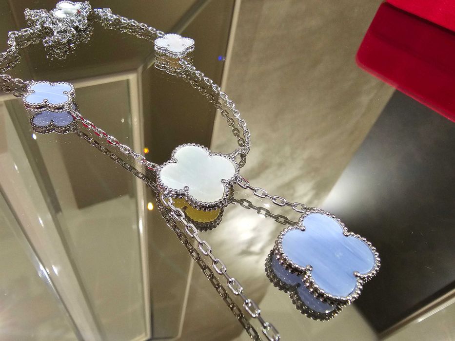 Van Cleef & Arpels VCA 6 Magic Mother of Pearl Alhambra Дамско Колие