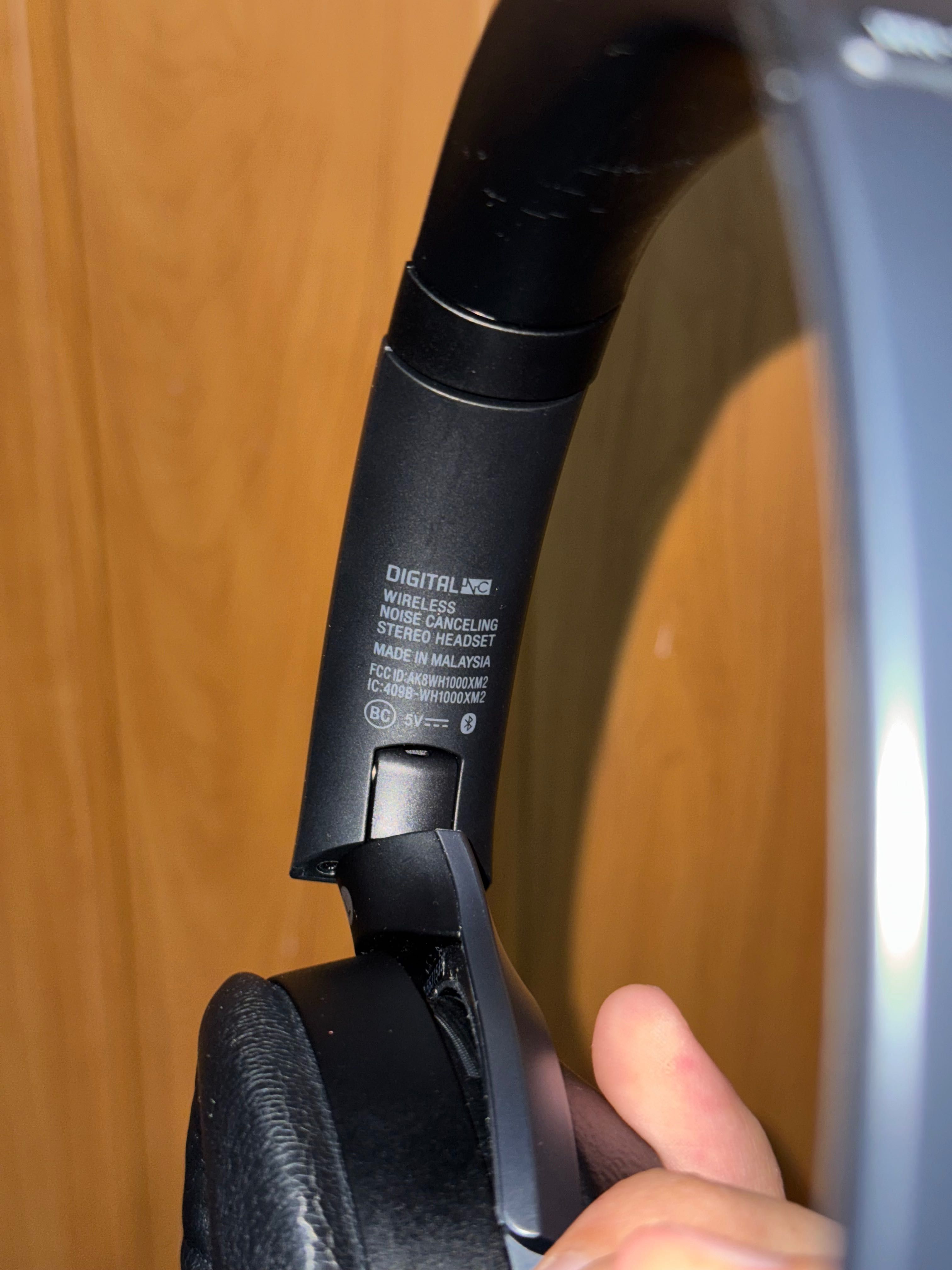 Беспроводные   наушник Sony WH-1000XM2 шумоподавлением