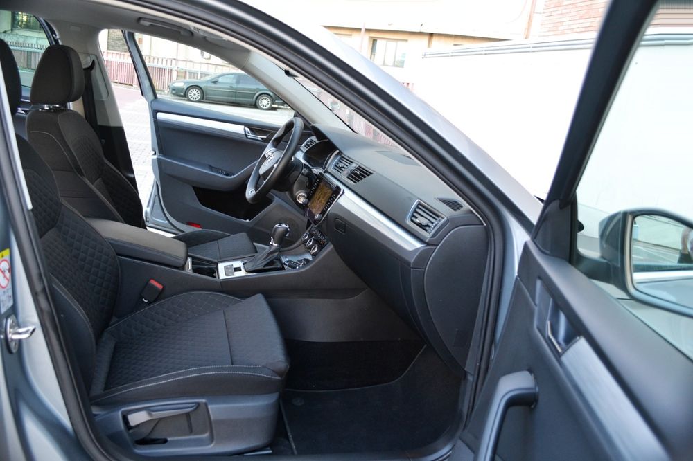 Skoda Superb / 2.0 - 150 Cp / fab 2021