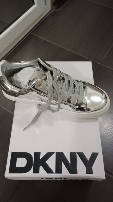 DKNY нови размер 39