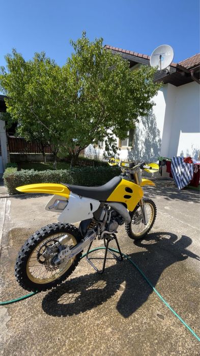 Cross Suzuki RM125
