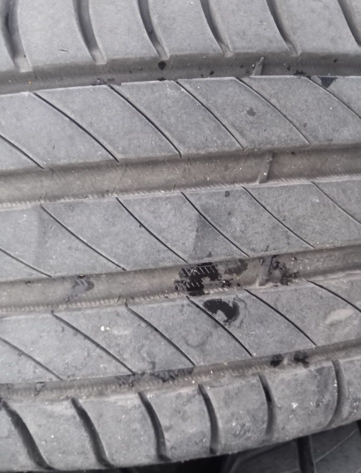 4 броя гуми  michelin 1922 с джанти 195 65 15