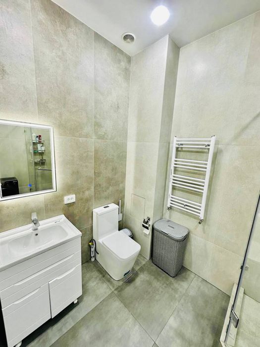 Срочно продается 2х комнатная квартира новостройка на Паркентском