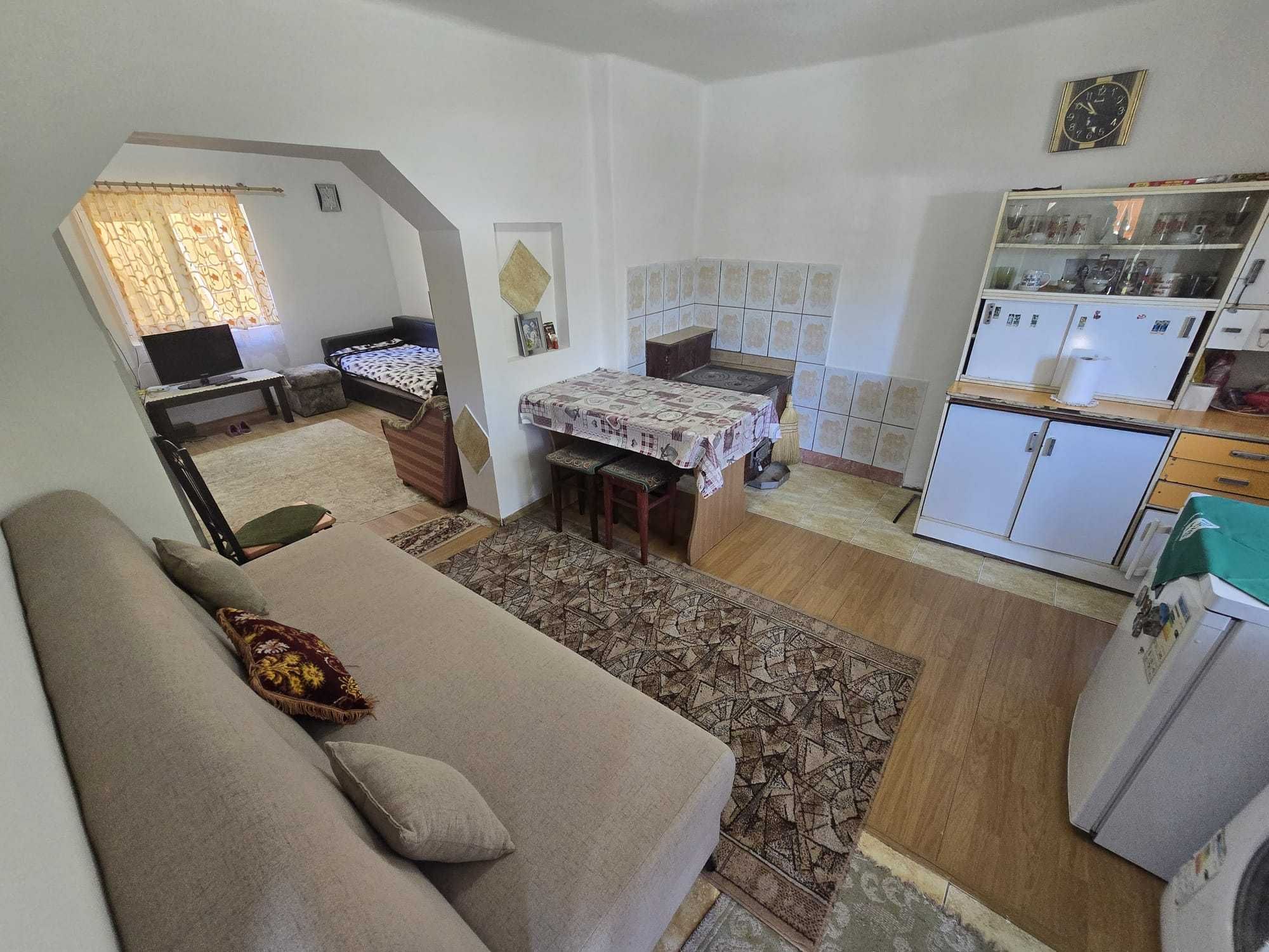 Locuinta de vacanta sau de locuit intr-o zona pitoreasca din Valcea