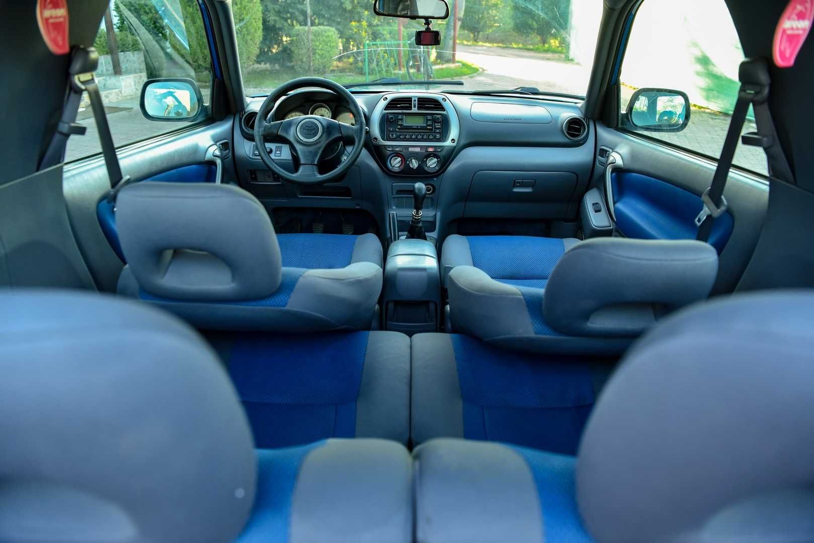 Toyota RAV-4 1.8 benzina/ Aer conditionat/ Interior albastru/ Bullbar