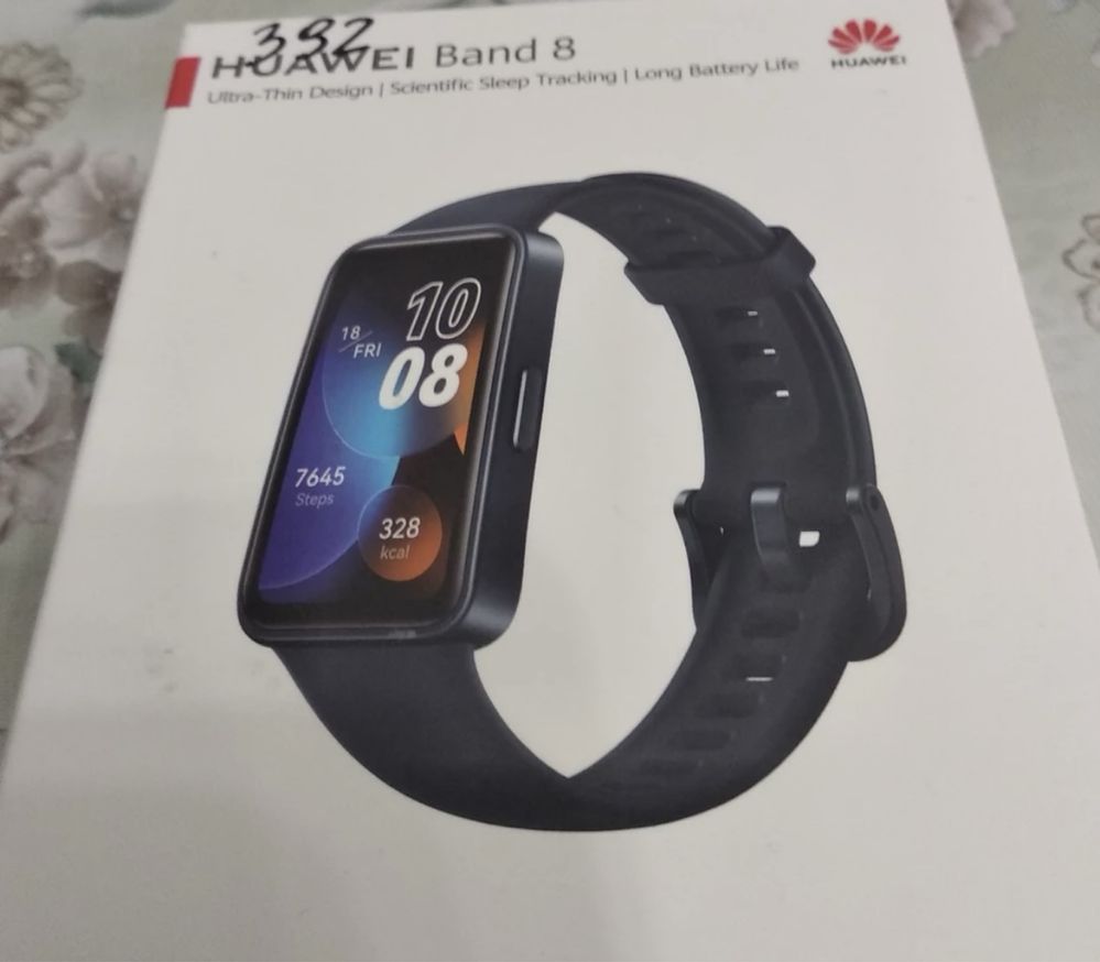 продам фитнес браслет huawei band 8 новый