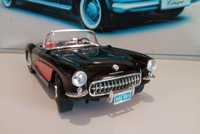 Chevrolet canuette 1957 bburago 1 18 
Scara 1/18
Bburago

Pozele refle