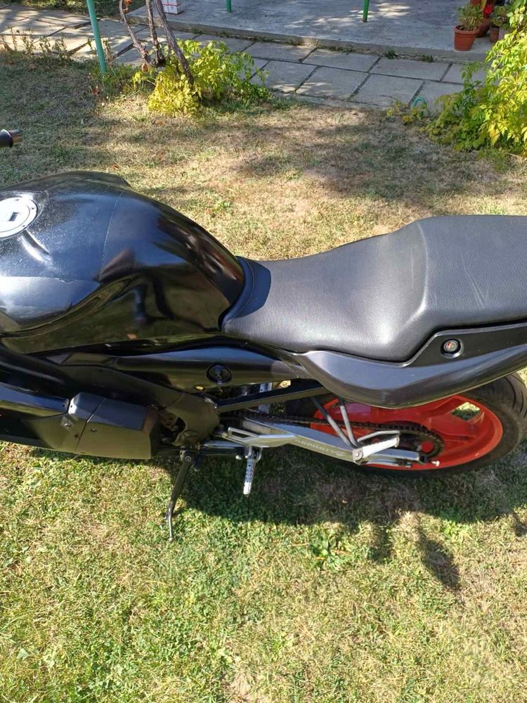 Продавам пистов мотор  yamaha tzr50